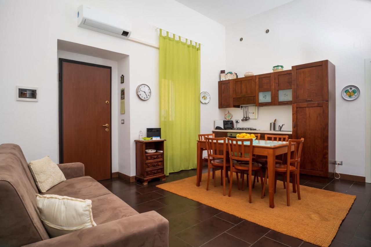 Villa Antico Borgo Aeroporto di Catania Fontana Rossa Esterno foto